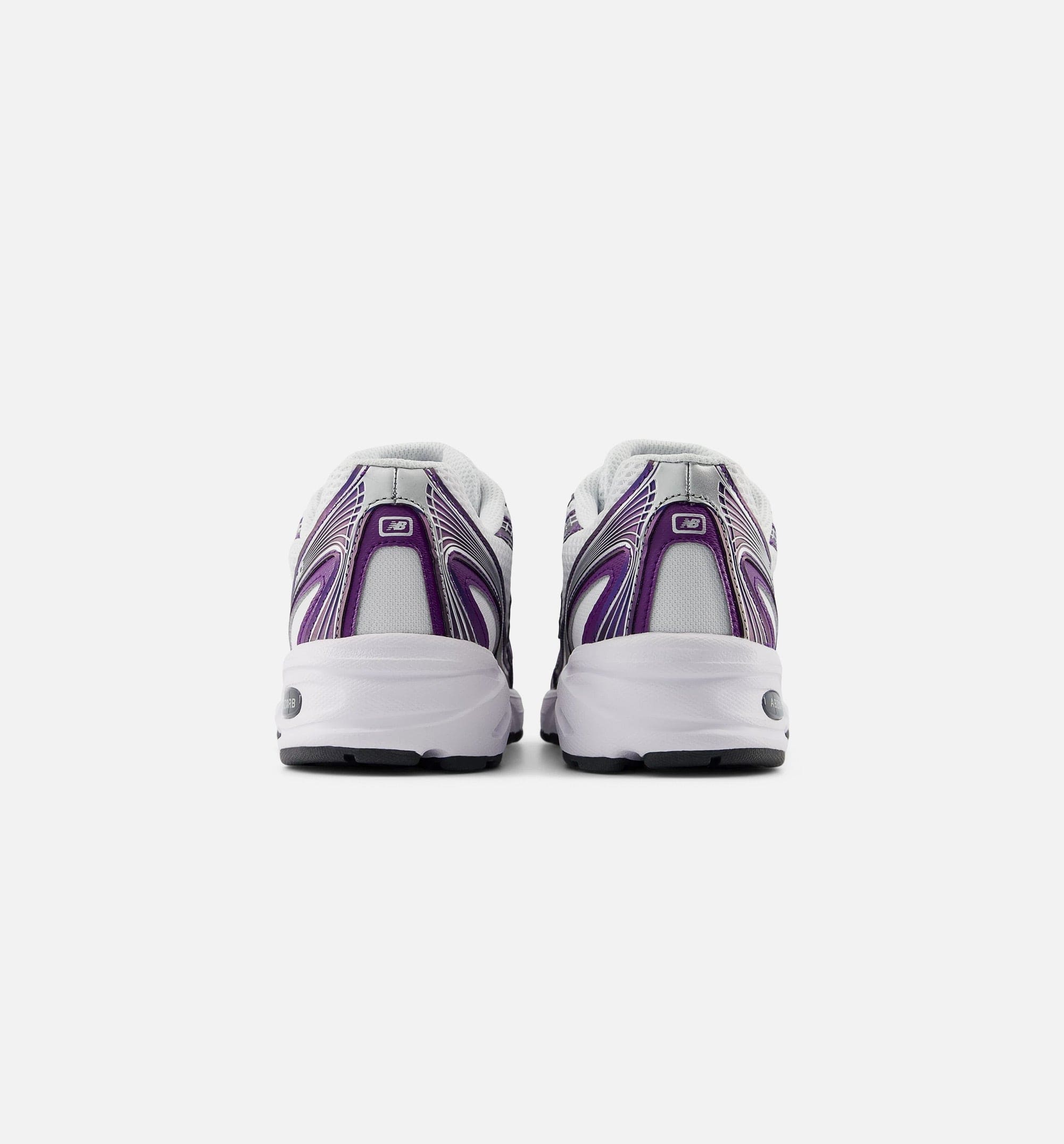 740 Womens Lifestyle Shoe - Concord Grape/White/Phantom